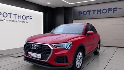 Gebraucht Audi Q3 Ambiente 200 PS (147 kW) 2023 Rot SUV