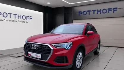 Usata Audi Q3 Ambiente 200 CV (147 kW) 2023 Rosso SUV