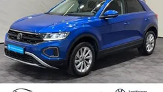 Ravennablau metallic Gebraucht 2023 VW T-Roc Life SUV | 26.750 € (Guter Preis)