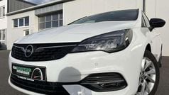 Schneeweiss Gebraucht 2021 Opel Astra Edition Limousine | 13.860 € (Fairer Preis)