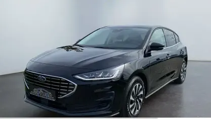 Neu Ford Focus Titanium 155 PS (114 kW) 2025 Schwarz Limousine