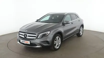 Grau Gebraucht 2016 Mercedes GLA200 Urban SUV | 19.350 € (Fairer Preis)