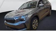 Graphitegrau metallic Gebraucht 2024 Skoda Kodiaq Selection SUV | 43.770 € (Superpreis)