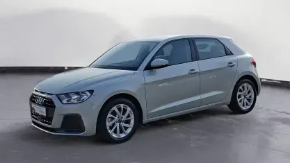 Używany Audi A1 Sportback Advanced 116 KM (85 kW) 2025 Srebrny Hatchback