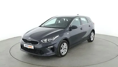 Grau Gebraucht 2020 Kia Ceed Vision Kleinwagen | 15.210 € (Guter Preis)