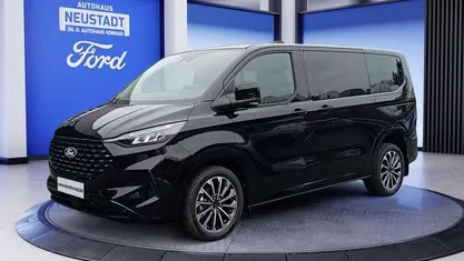 Gebraucht 2025 Ford Tourneo Titanium X Van / Kleinbus | 60.990 € (Fairer Preis)