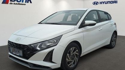 Neu Hyundai i20 Trend 101 PS (74 kW) 2025 Atlas white SUV