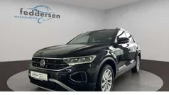 Deep black perleffekt (metallic) Gebraucht 2024 VW T-Roc Life SUV | 28.879 € (Guter Preis)