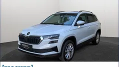 Weiss Gebraucht 2022 Skoda Karoq Style SUV | 25.870 € (Fairer Preis)