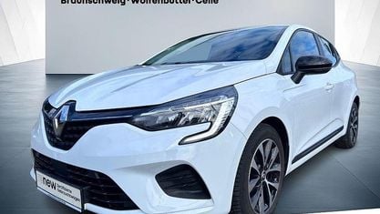 Używany Renault Clio V Equilibre 67 KM (49 kW) 2023 Biały Sedan/Limuzyna