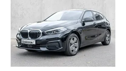 Gebraucht BMW 118 Advantage 136 PS (100 kW) 2023 Schwarz uni Kleinwagen