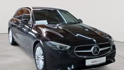 Gebraucht Mercedes C220 Avantgarde 200 PS (147 kW) 2023 Obsidianschwarz metallic Kombi