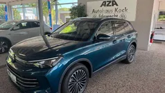 Blau Neu 2025 VW Tiguan Elegance SUV | 42.890 € (Guter Preis)