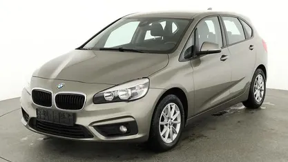 Gebraucht 2016 BMW 218 Active Tourer Advantage Van / Kleinbus | 13.995 € (Fairer Preis)