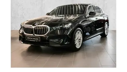 Neu BMW 520 Sport Line 190 PS (139 kW) 2025 Schwarz Limousine