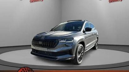 Uusi Skoda Karoq SportLine 150 HP (110 kW) 2025 Harmaa Katumaasturi