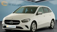 Weiß Gebraucht 2024 Mercedes B180 Van / Kleinbus | 30.099 € (Guter Preis)
