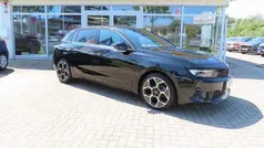 Schwarz perla Gebraucht 2024 Opel Astra Ultimate Limousine | 23.990 € (Guter Preis)