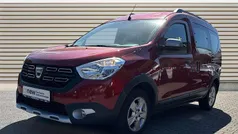 Rot Gebraucht 2021 Dacia Dokker Stepway Van | 15.790 € (Fairer Preis)