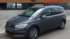 Delfingrau metallic Neu 2025 VW Touran Van / Kleinbus | 41.990 € (Fairer Preis)