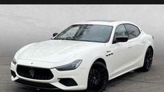 Weiß Gebraucht 2023 Maserati Ghibli Coupé | 79.999 € (Guter Preis)