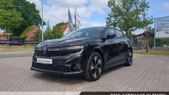 Schwarz Gebraucht 2022 Renault Mégane Equilibre Limousine | 20.490 € (Guter Preis)