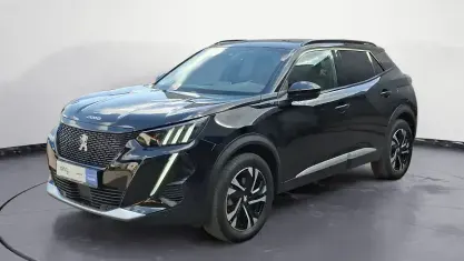 Gebraucht Peugeot e-2008 Allure+ 100 kW (136 PS) 2023 Schwarz SUV
