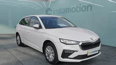 Weiß Gebraucht 2024 Skoda Scala Selection Kleinwagen | 21.940 € (Fairer Preis)
