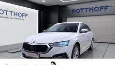 Weiss Gebraucht 2023 Skoda Octavia Style Kombi | 27.777 € (Fairer Preis)