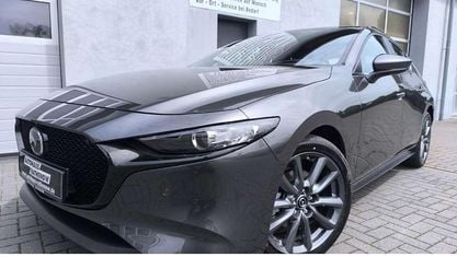 Używany Mazda 3 Center-Line 140 KM (102 kW) 2025 Szary Sedan/Limuzyna