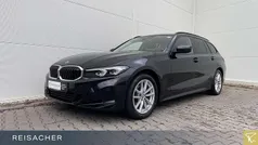 Saphirschwarz metallic Gebraucht 2023 BMW 318 Efficient Dynamics Kombi | 29.969 € (Fairer Preis)