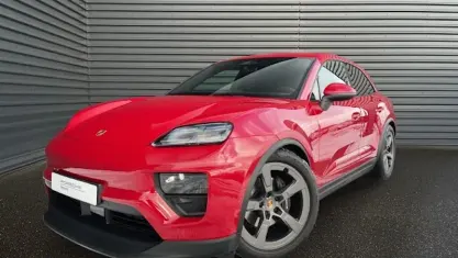 Gebraucht Porsche Macan Electric 264 kW (360 PS) 2026 Rot SUV