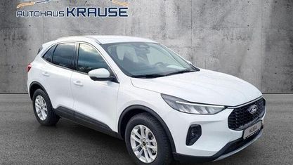 Gebraucht Ford Kuga Titanium 150 PS (110 kW) 2018 Frostweiß SUV