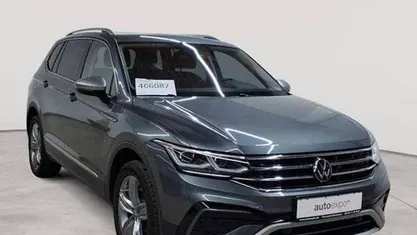 Gebraucht VW Tiguan Allspace Elegance 200 PS (147 kW) 2022 Platinum grey metallic SUV