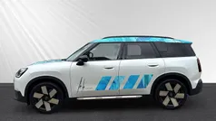 Weiss Gebraucht 2024 Mini John Cooper Works Countryman SUV | 34.960 € (Fairer Preis)