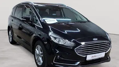 Gebraucht Ford S-MAX Titanium 150 PS (110 kW) 2021 Obsidianschwarz metallic Van / Kleinbus
