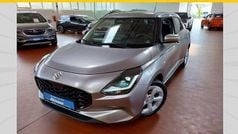 Premium silver Gebraucht 2024 Suzuki Swift Comfort Kleinwagen | 16.880 € (Fairer Preis)