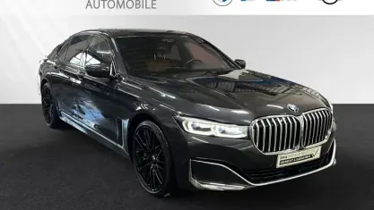 Gebraucht BMW 750 Shadowline 530 PS (389 kW) 2021 Sophistograu brillanteffekt metallic Limousine