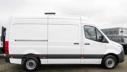 Gebraucht Mercedes Sprinter 150 PS (110 kW) 2024 Weiß Van