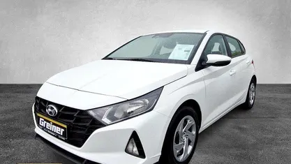 Gebraucht Hyundai i20 Select 84 PS (61 kW) 2022 Weiß Kleinwagen