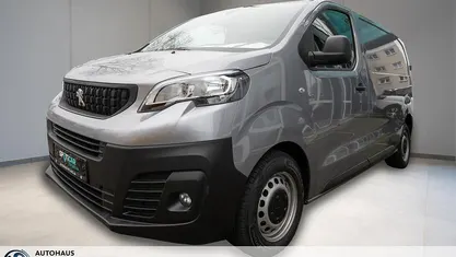 Gebraucht Peugeot Expert Premium 144 PS (105 kW) 2022 Silber Van