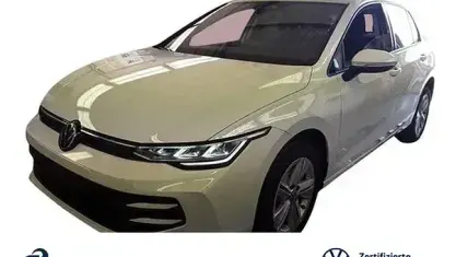 Gebraucht VW Golf VIII Life 116 PS (85 kW) 2025 Pure white Limousine