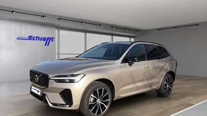 Bright dusk / metallic Gebraucht 2025 Volvo XC60 Plus SUV | 48.900 € (Fairer Preis)