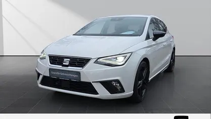 Weiß Gebraucht 2023 Seat Ibiza Black Edition Kleinwagen | 15.490 € (Fairer Preis)