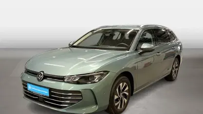 Gebraucht VW Passat Business 150 PS (110 kW) 2025 Maripositgrün Kombi