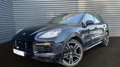 Gebraucht Porsche Cayenne 353 PS (259 kW) 2022 Tiefschwarzmetallic SUV
