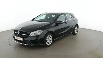 Gebraucht Mercedes A180 Style 122 PS (89 kW) 2017 Schwarz Limousine