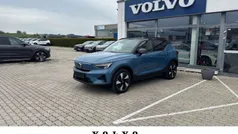 Blau Gebraucht 2023 Volvo XC40 Plus SUV | 39.490 € (Guter Preis)