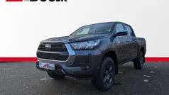 Marlingrau metallic Neu 2025 Toyota HiLux Comfort Abholung | 47.490 € (Fairer Preis)