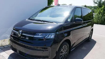 Deepblack perleffekt Neu 2025 VW Multivan Life Van | 54.890 € (Guter Preis)